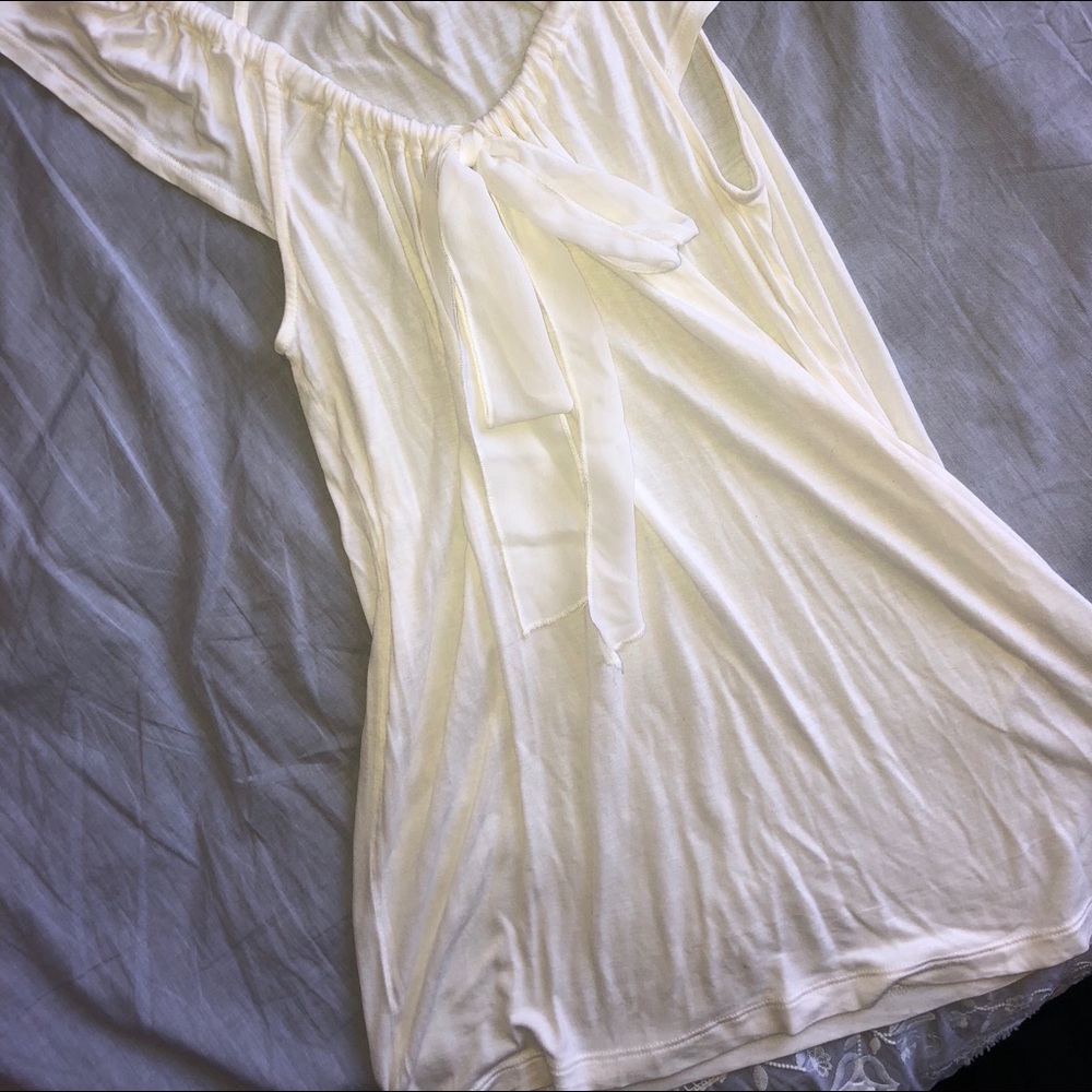 Ivory drawstring blouse w/bow - Picture 2 of 5